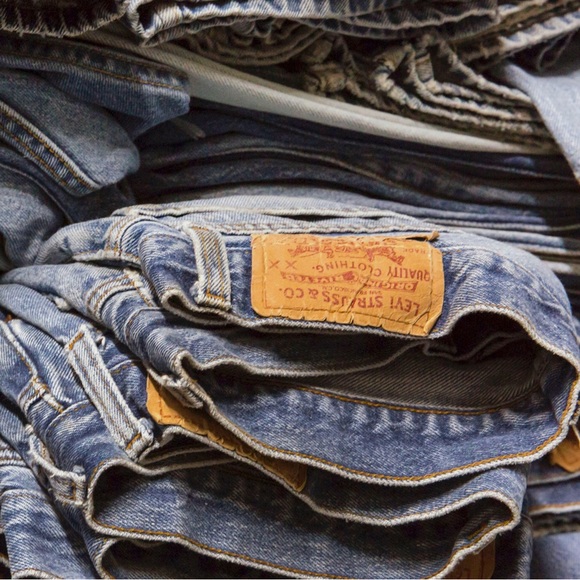 Vintage Levi’s High Waist fit Jeans - Picture 1 of 2